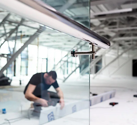 Boynton Beach, FL highly skilled glass repair technicians